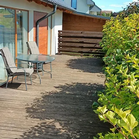 Modrzewiowe Tarasy アパート ホイニツェ